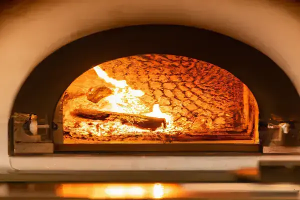 石窯ピザ窯の仕組みと特徴